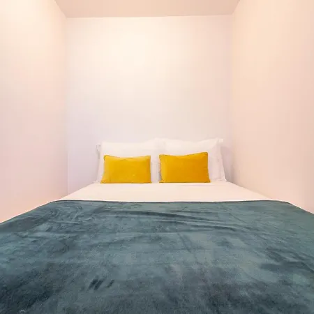 Charming Studio, Ideal For Smaller Groups 公寓 波尔图