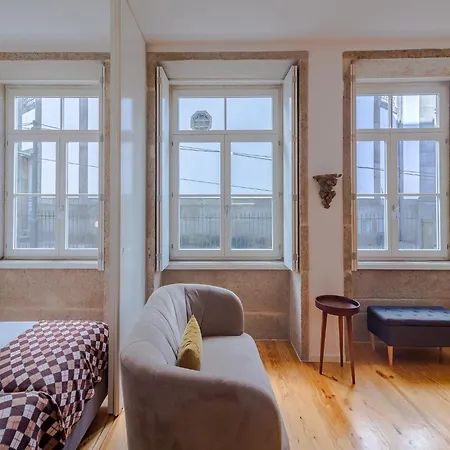 Charming Studio, Ideal For Smaller Groups 아파트 포르투