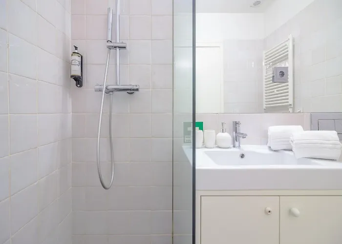 Charming Studio, Ideal For Smaller Groups * 포르투