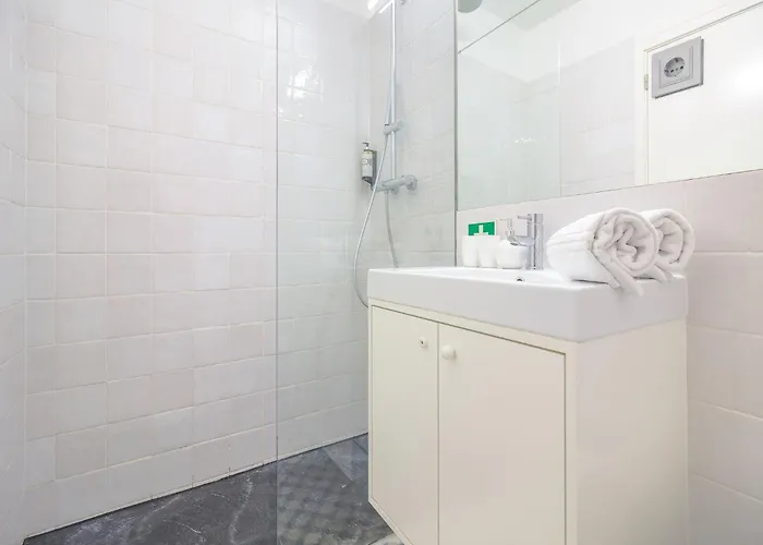 Charming Studio, Ideal For Smaller Groups 아파트