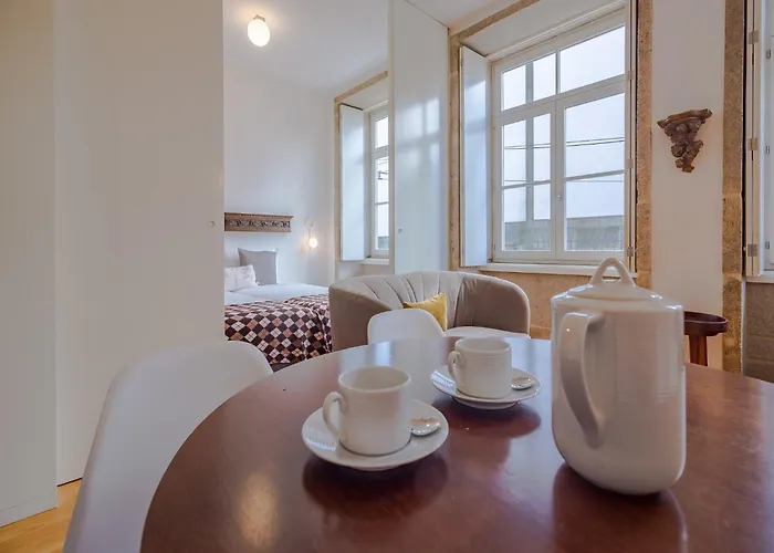 Charming Studio, Ideal For Smaller Groups Апартаменты Порту