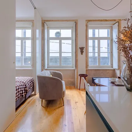 Charming Studio, Ideal For Smaller Groups *