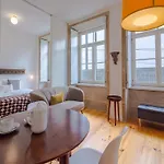 아파트 Charming Studio, Ideal For Smaller Groups